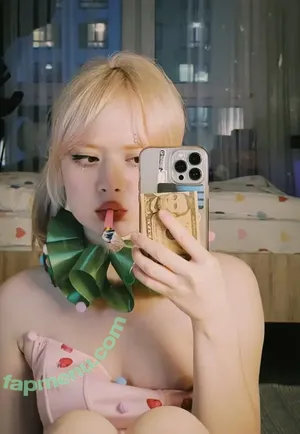 Polina Knyazeva / polushatolstusha nude photo #1097