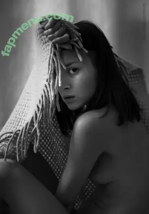 Polina Knyazeva / polushatolstusha nude photo #1173