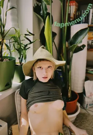 Polina Knyazeva / polushatolstusha nude photo #1220