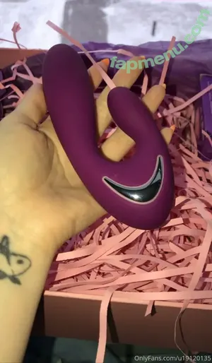 Polina Knyazeva / polushatolstusha nude photo #1247