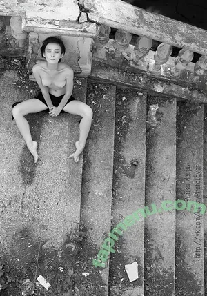 Polina Knyazeva / polushatolstusha nude photo #1288