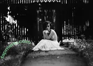 Polina Knyazeva / polushatolstusha nude photo #1296