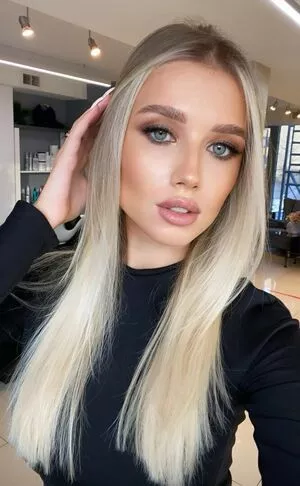 Polina Malinovskaya / polinamalinovskaya nude photo #0454