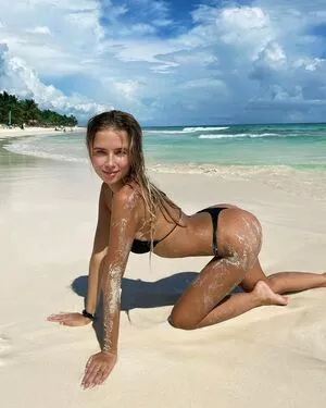 Polina Malinovskaya / polinamalinovskaya nude photo #0460