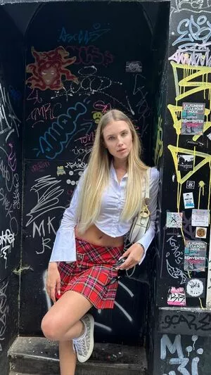 Polina Malinovskaya / polinamalinovskaya nude photo #0559