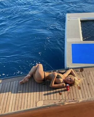 Polina Malinovskaya / polinamalinovskaya nude photo #0579