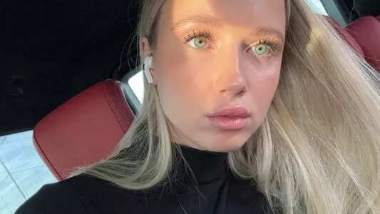 Polina Malinovskaya / polinamalinovskaya nude photo #0877