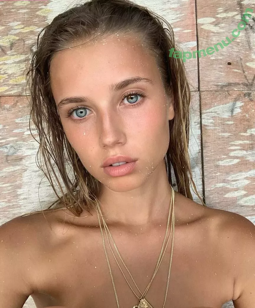 Polina Malinovskaya nude photo #0512 (polinamalinovskaya)