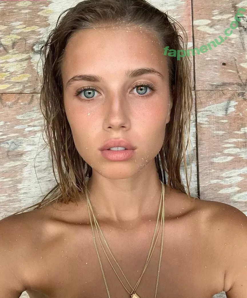 Polina Malinovskaya nude photo #0513 (polinamalinovskaya)