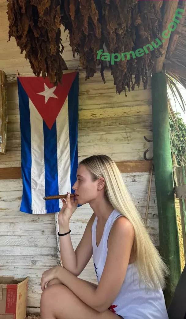 Polina Malinovskaya nude photo #0868 (polinamalinovskaya)