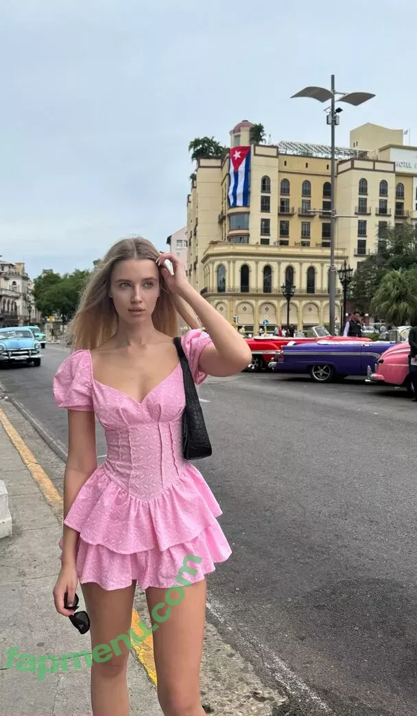 Polina Malinovskaya nude photo #0879 (polinamalinovskaya)