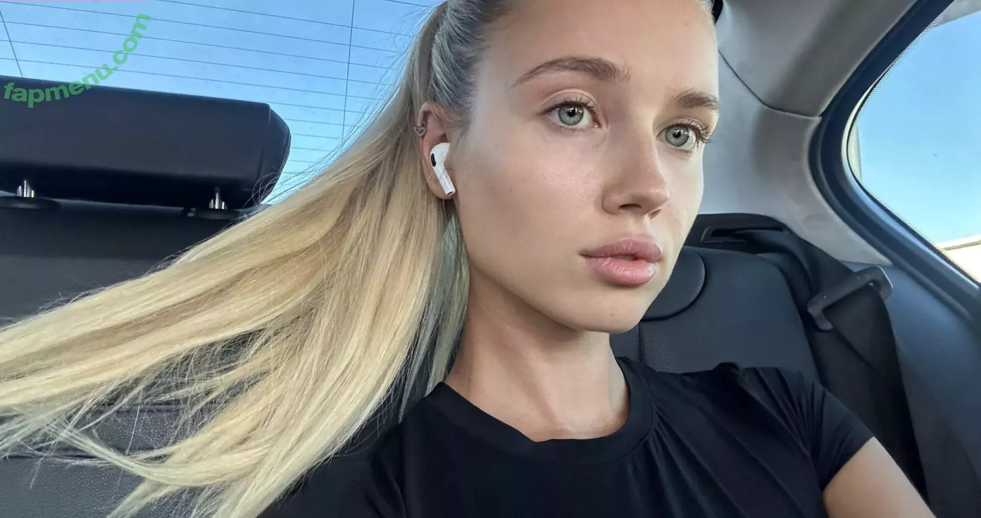 Polina Malinovskaya nude photo #0977 (polinamalinovskaya)