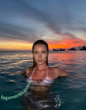 Polina Malinovskaya / polinamalinovskaya nude photo #1620