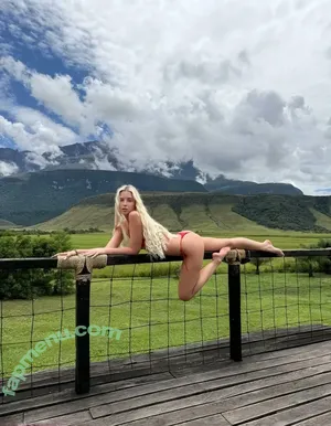 Polina Malinovskaya / polinamalinovskaya nude photo #1650
