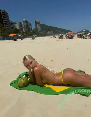 Polina Malinovskaya / polinamalinovskaya nude photo #1748