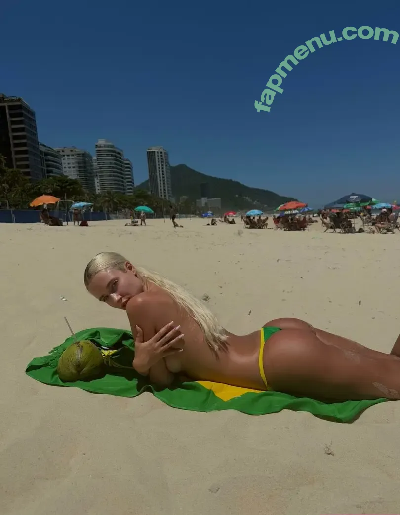 Polina Malinovskaya nude photo #1742 (polinamalinovskaya)