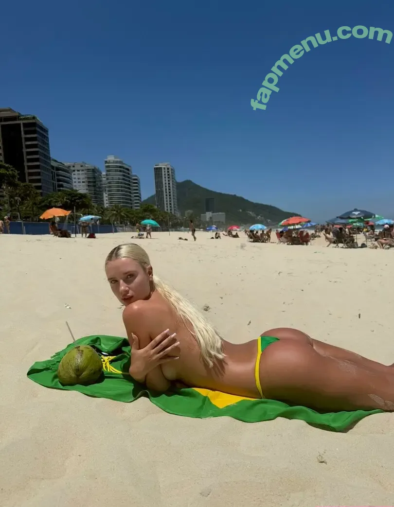 Polina Malinovskaya nude photo #1743 (polinamalinovskaya)