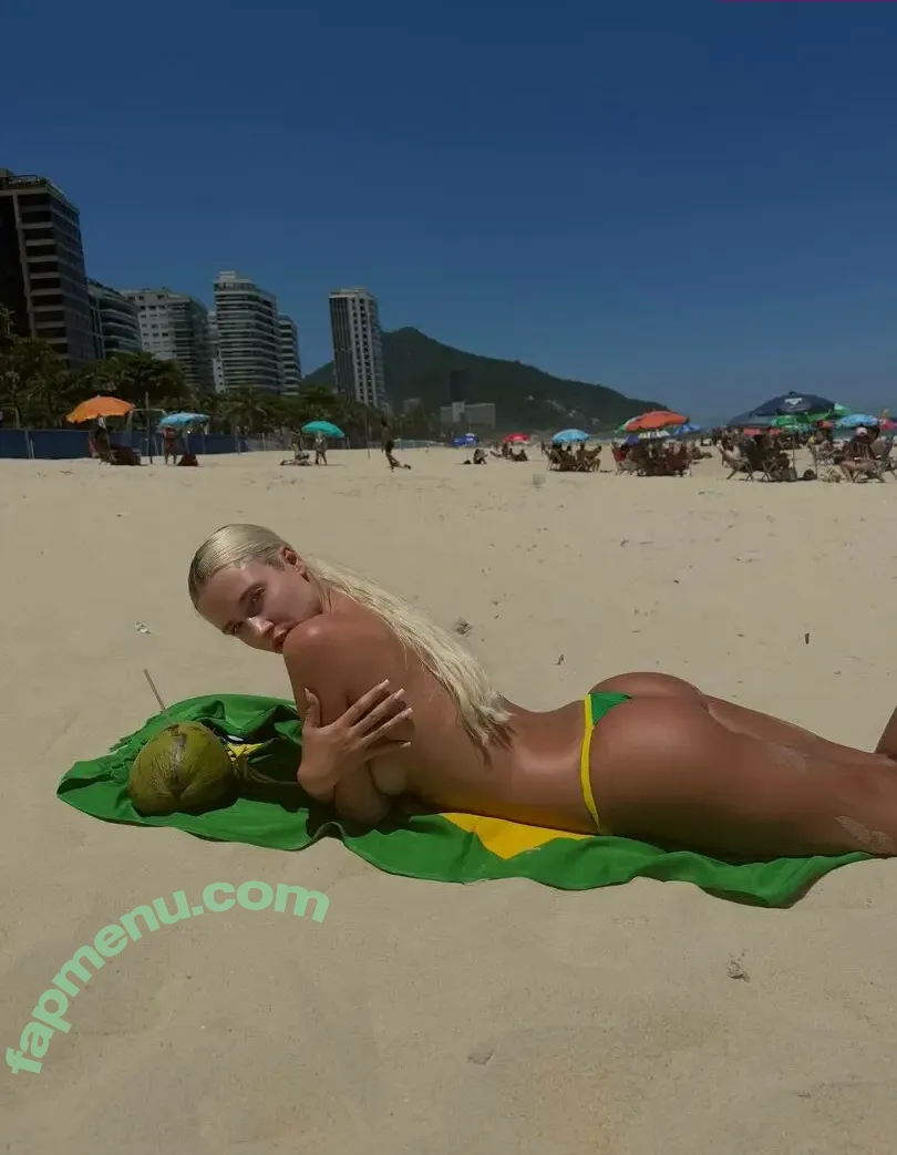 Polina Malinovskaya nude photo #1749 (polinamalinovskaya)