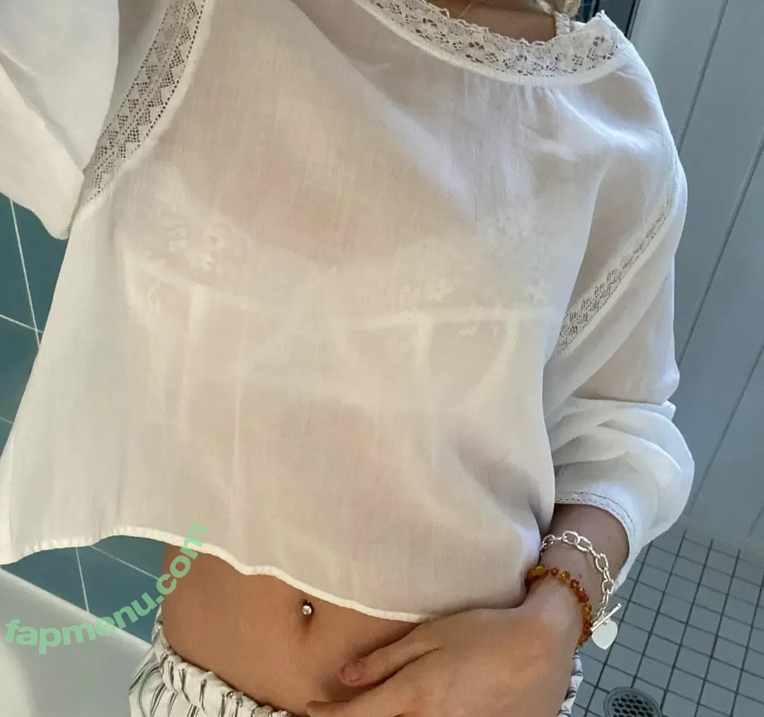 Polly Ellsie nude photo #0002 (elliepolly)