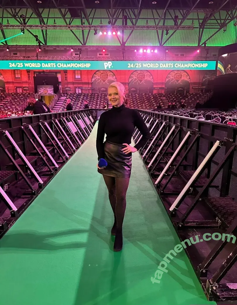 Polly James nude photo #0023 (Darts / pollyjames)