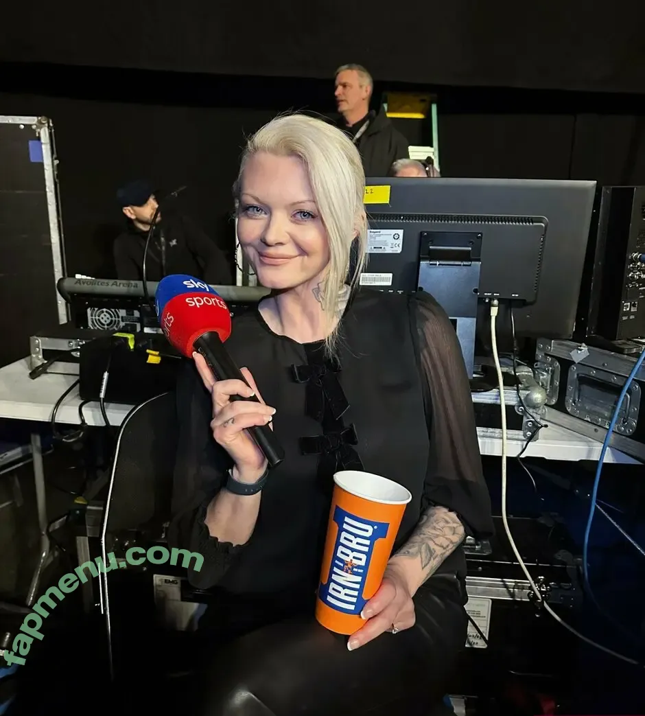 Polly James nude photo #0042 (Darts / pollyjames)