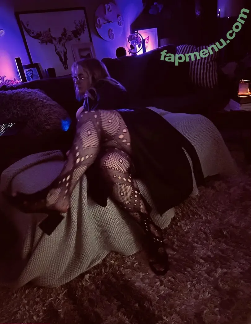 pollydoespilatesintro nude photo #0006 (pollydoespilatesintro)