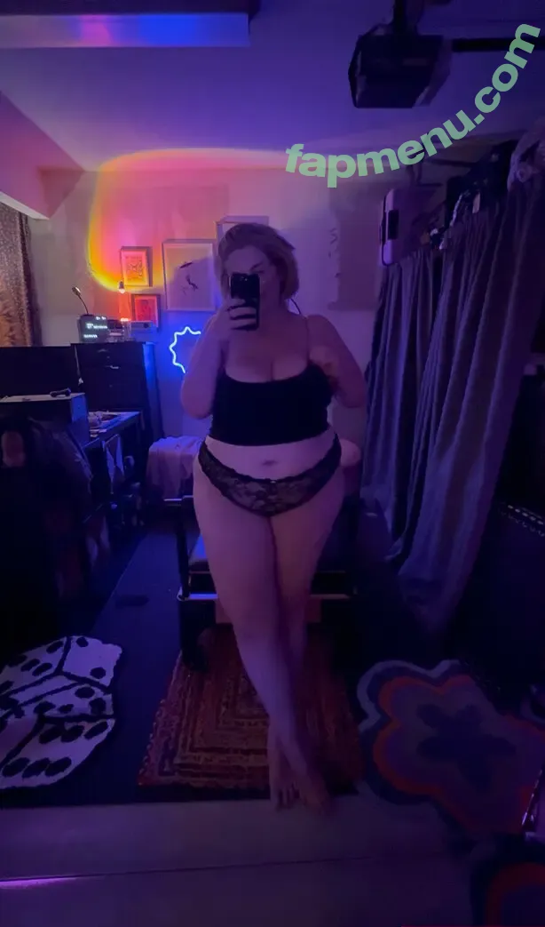 pollydoespilatesintro nude photo #0062 (pollydoespilatesintro)