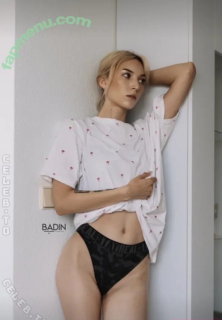 Poloblondie nude photo #0018 (badinfluencemaze)