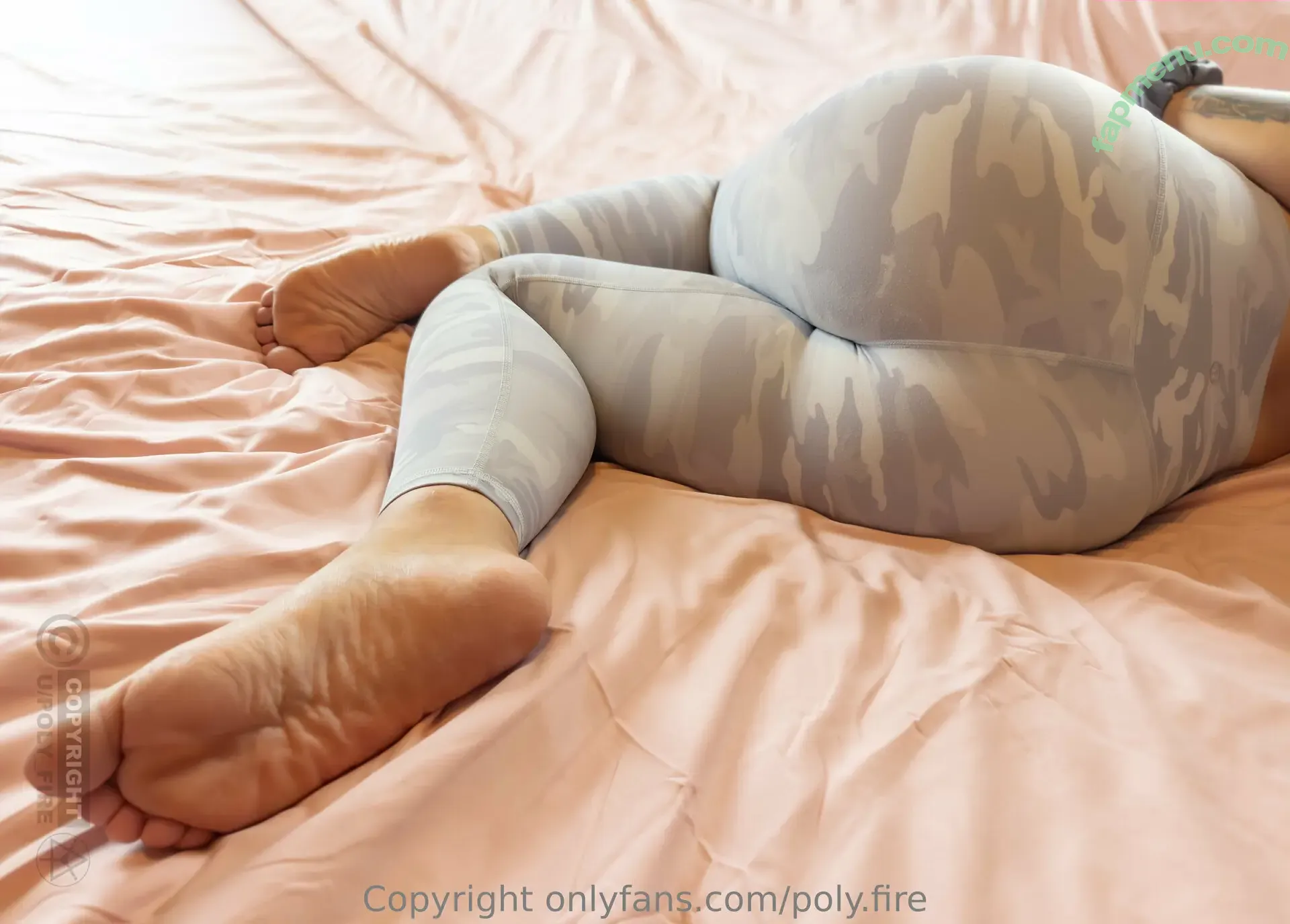 poly.fire nude photo #0082 (poly.fire)