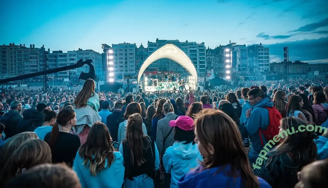 Pommelien Thijs nude photo #0784 (pommelienthijs / pommelinetilliere)