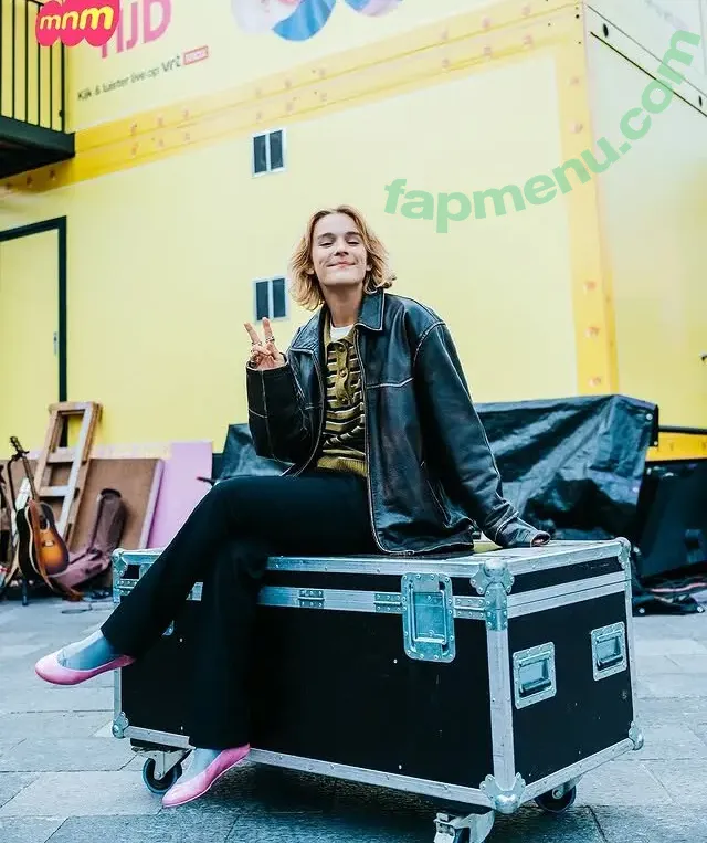 Pommelien Thijs nude photo #0873 (pommelienthijs / pommelinetilliere)