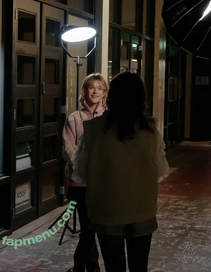 Pommelien Thijs nude photo #0901 (pommelienthijs / pommelinetilliere)