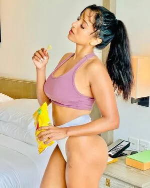 Pooja Bhalekar / PoojaBofficial / ipoojabhalekar nude photo #0090