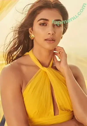 Pooja Hegde / hegdepooja nude photo #0092