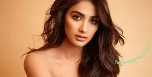 Pooja Hegde / hegdepooja nude photo #0125