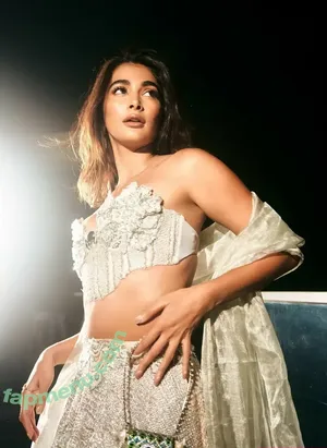 Pooja Hegde / hegdepooja nude photo #0127