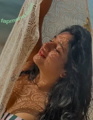 Poonam Bajwa / poonambajwa555 nude photo #0044