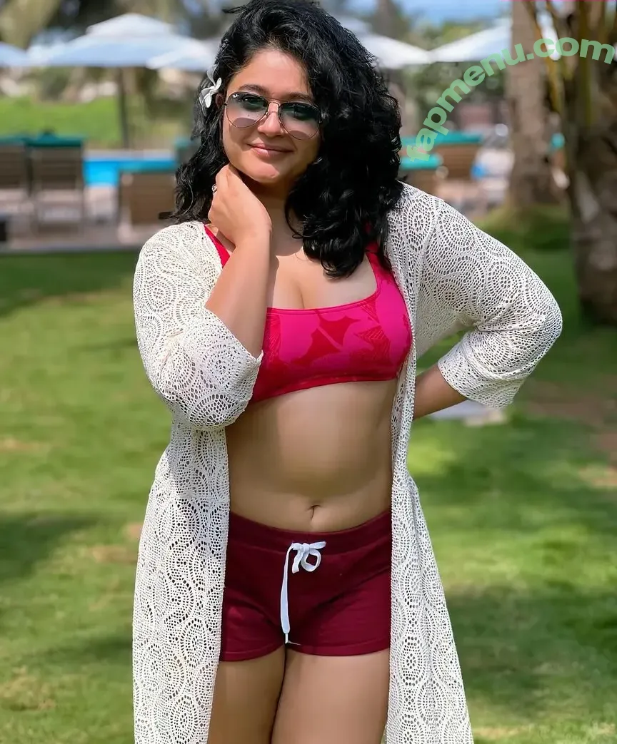 Poonam Bajwa nude photo #0036 (poonambajwa555)