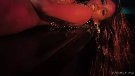 Poonam Pandey / Indian Goddess / iPoonampandey / poonampandeytv nude photo #0160