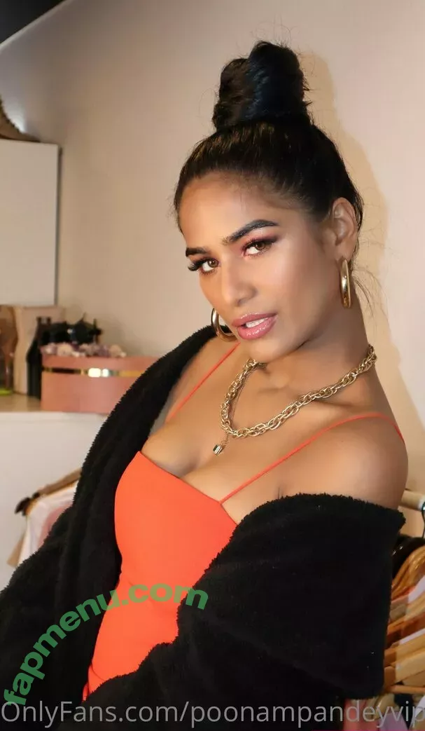 Poonam Pandey nude photo #0038 (Indian Goddess / iPoonampandey / poonampandeytv)
