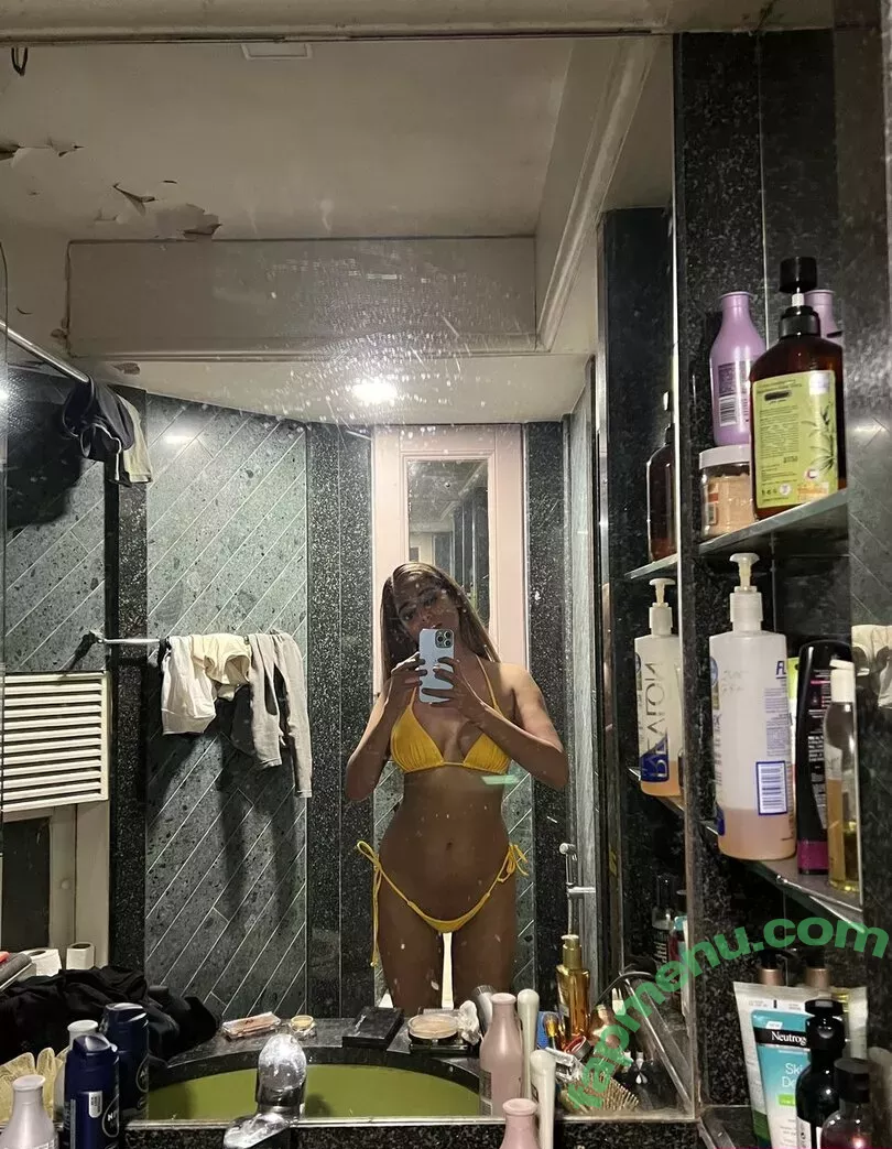 Poonam Pandey nude photo #0048 (Indian Goddess / iPoonampandey / poonampandeytv)