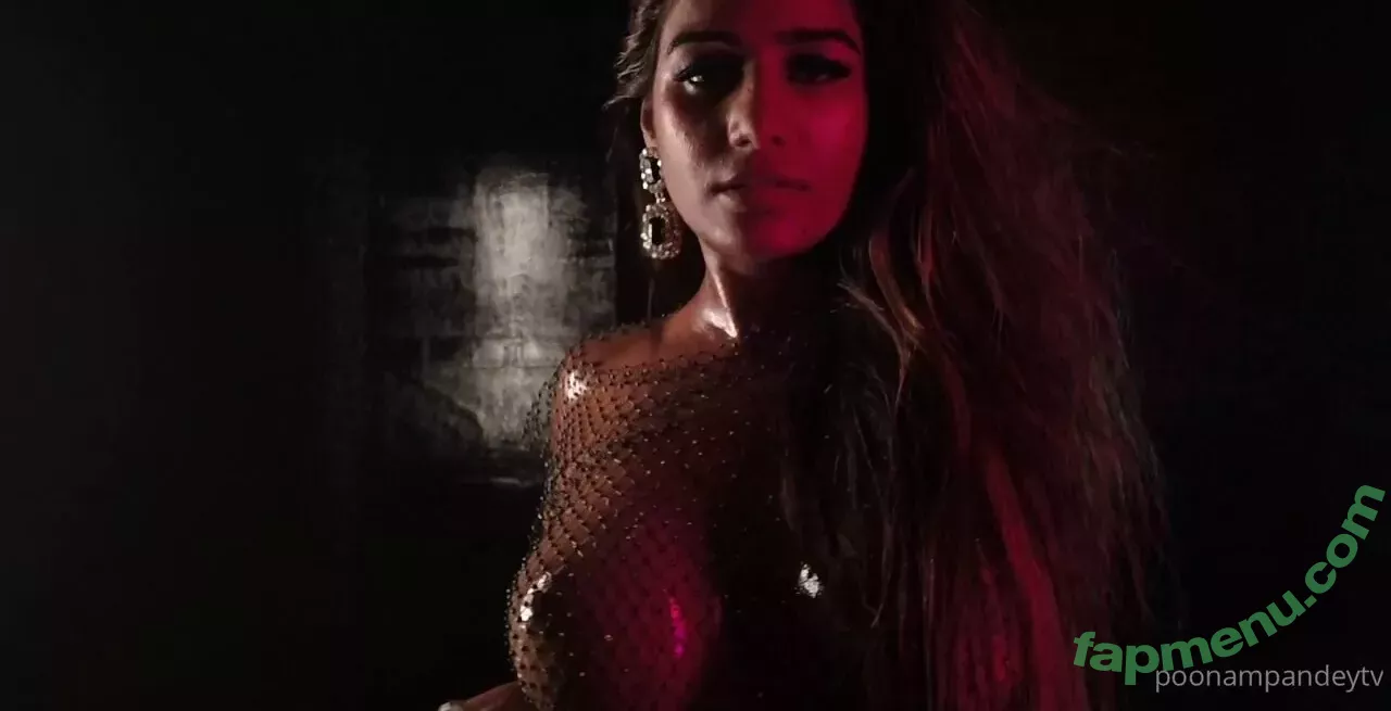 Poonam Pandey nude photo #0123 (Indian Goddess / iPoonampandey / poonampandeytv)