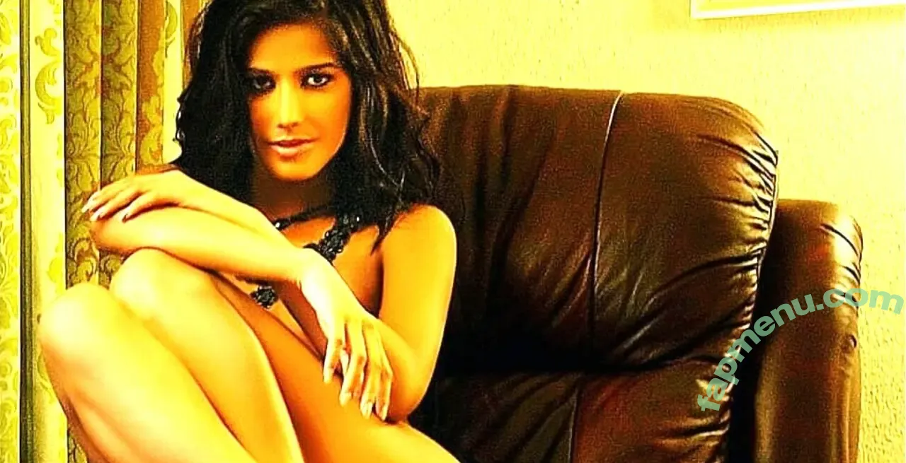 Poonam Pandey nude photo #0384 (Indian Goddess / iPoonampandey / poonampandeytv)