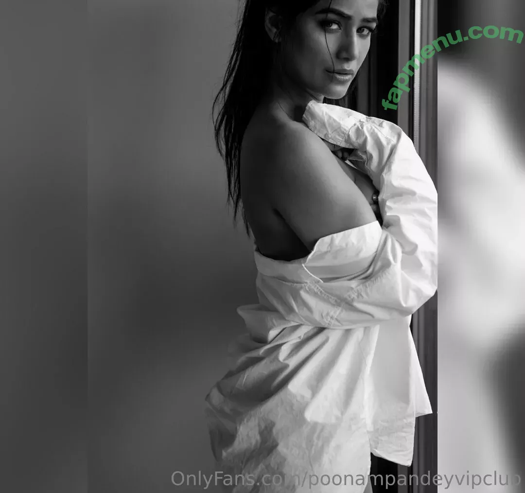 poonampandeytv nude photo #0089 (poonampandeytv)