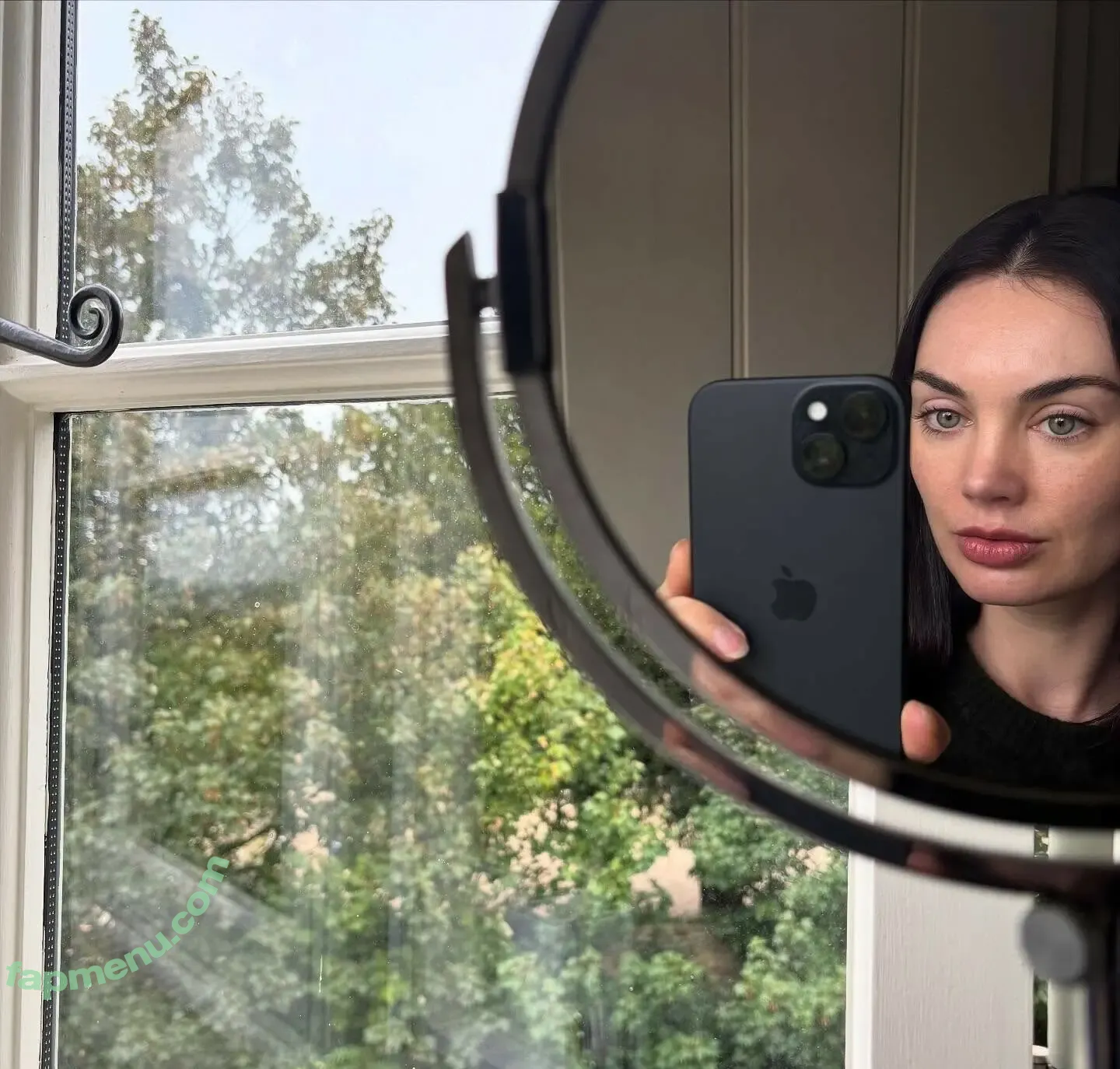 Poppy Corby Tuech nude photo #0042 (poppycorbytuech)