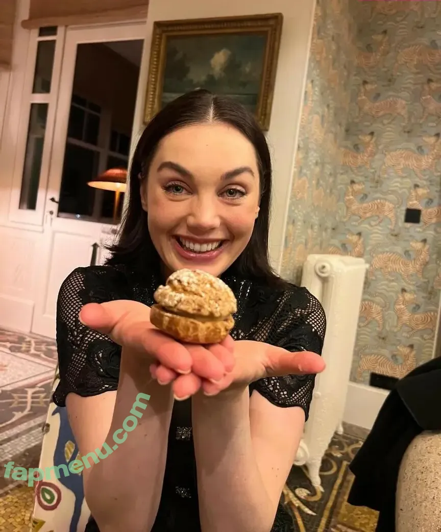 Poppy Corby Tuech nude photo #0046 (poppycorbytuech)