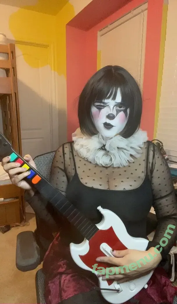 Popsy The Clown nude photo #0002 (poppy.the.clown_)