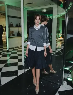 Poqssi nude photo #0080