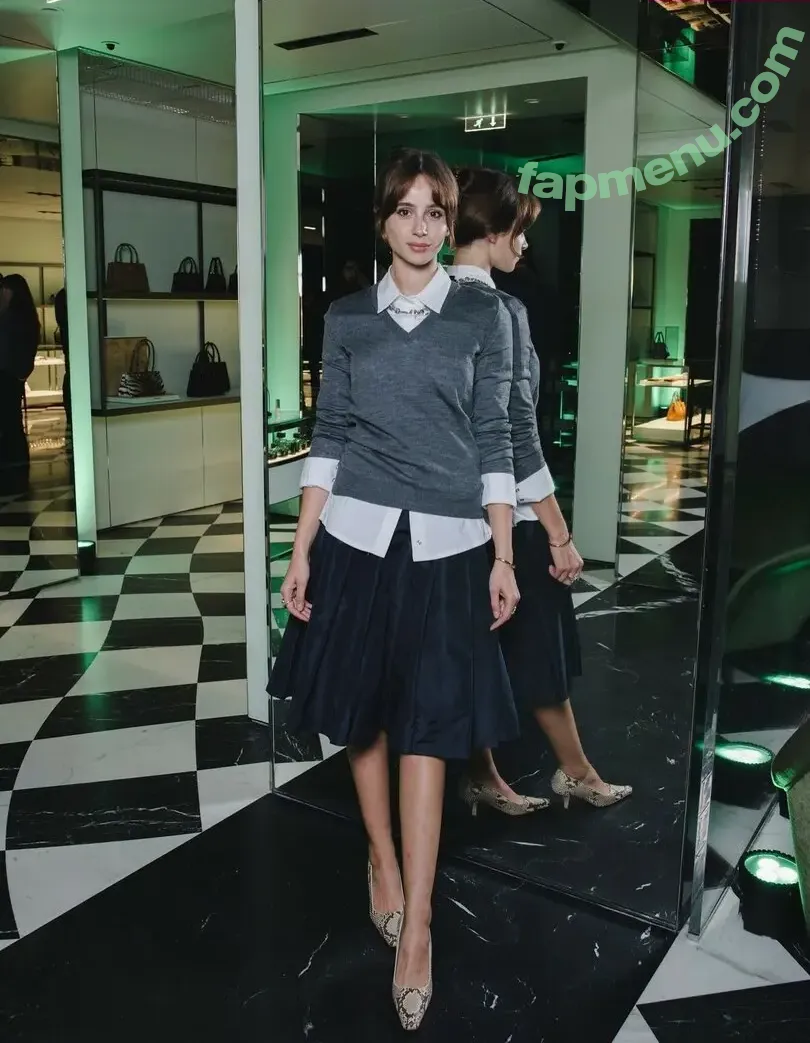 Poqssi nude photo #0080 (Poqssi)