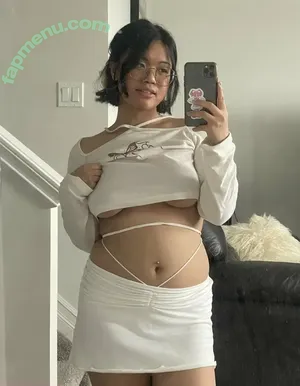 Porkbunnyxo / mociplumxo nude photo #0005